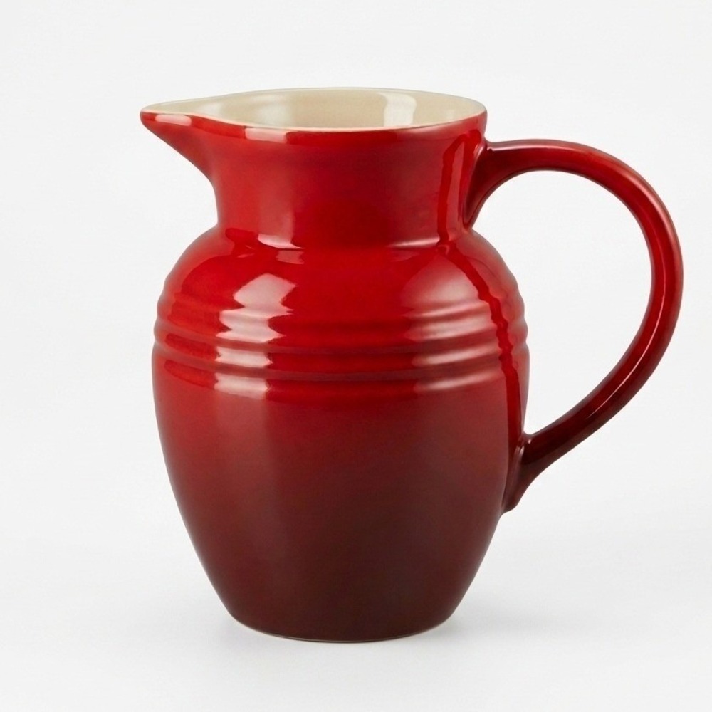 Le Creuset Cerise Red Stoneware Pitcher 0.7L 24oz Discontinued 12.04 Classic Jug